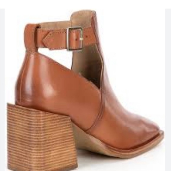 Free People Brady Buckle Bootie. Size 37.5 or 7.5 NWT. 3" heel. - Picture 3 of 11